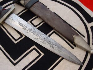 9 - ID'ed Lazy-Man Rohm SS Dagger - D1239