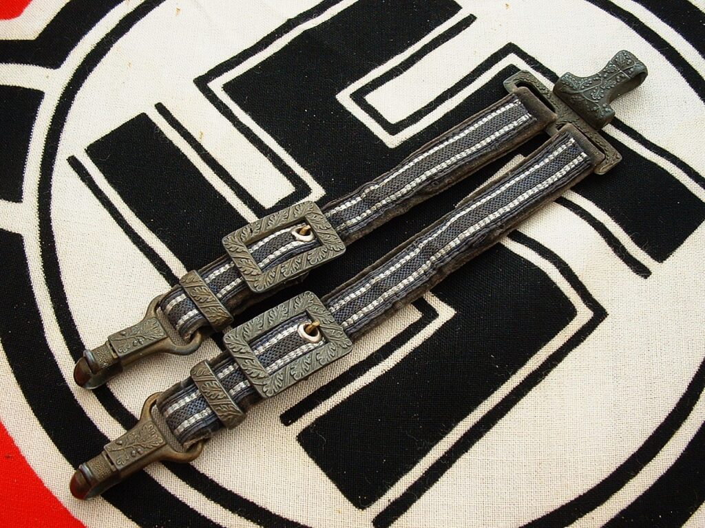 1 - 2nd Model Luft Hangers - A810