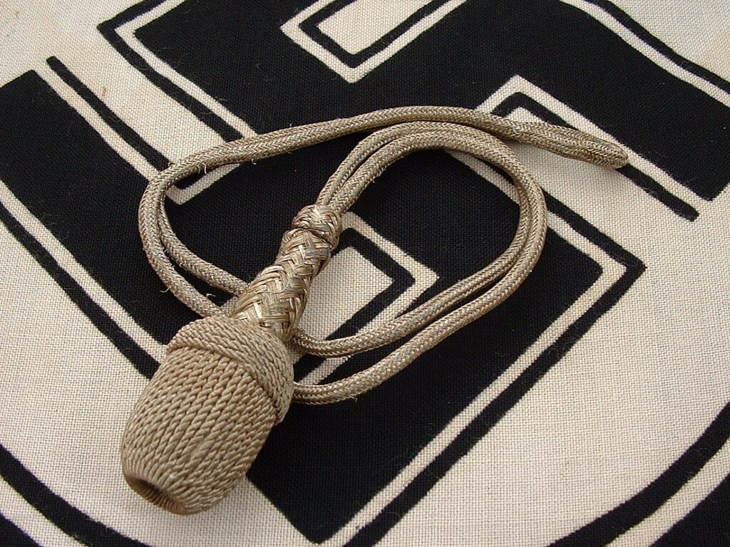 1 - Navy Dagger Knot - A807