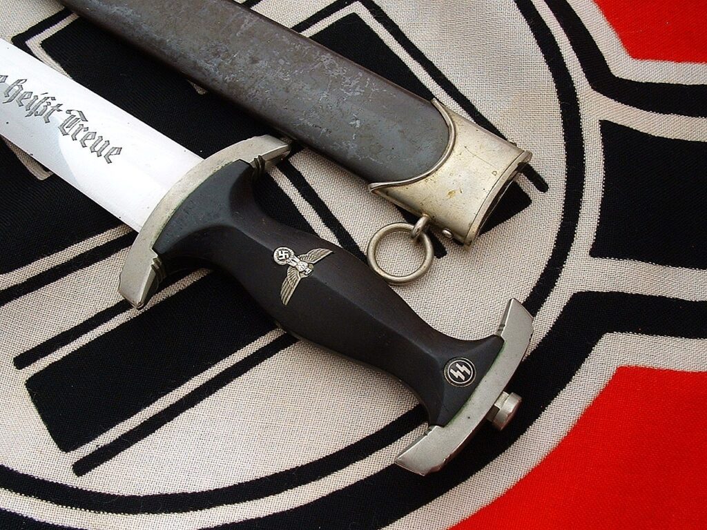 11 - Early M33 SS Dagger by Herder - D1251