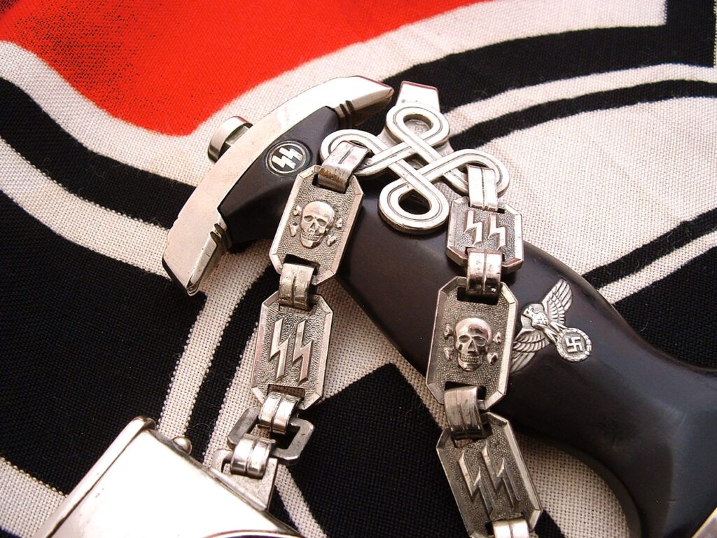 11 - Early Type C SS Chain Dagger - D1253