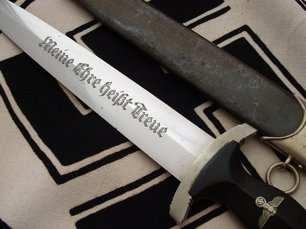 12 - Early M33 SS Dagger by Herder - D1251