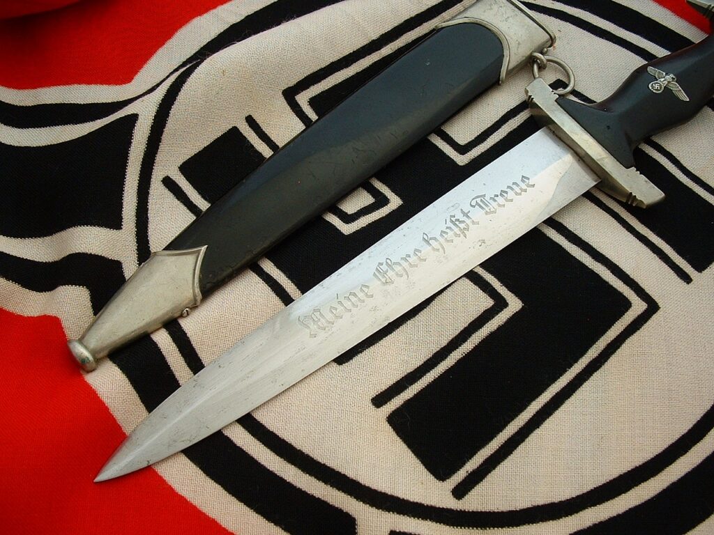 2 - Early M33 SS Dagger by RZM 18835 - RC160
