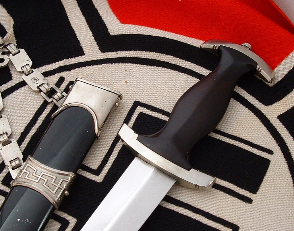 2 - Early Type C SS Chain Dagger - D1253