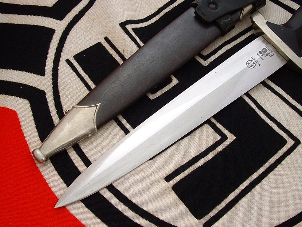3 - Fantastic Mid-Period SS Dagger by Eickhorn - D1250