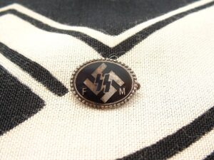 4 - SS FM Pin by Deschler - M568