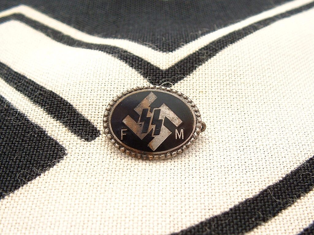 4 - SS FM Pin by Deschler - M568