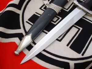 5 - Early Type C SS Chain Dagger - D1253