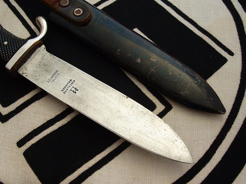 8 - Early Hitler Youth Knife by Klaas - RC159