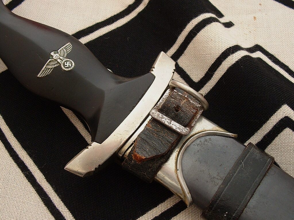 8 - Fantastic Mid-Period SS Dagger by Eickhorn - D1250