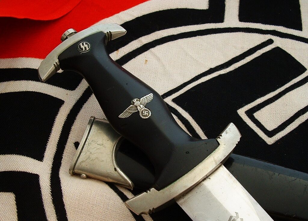 9 - Early M33 SS Dagger by RZM 18835 - RC160