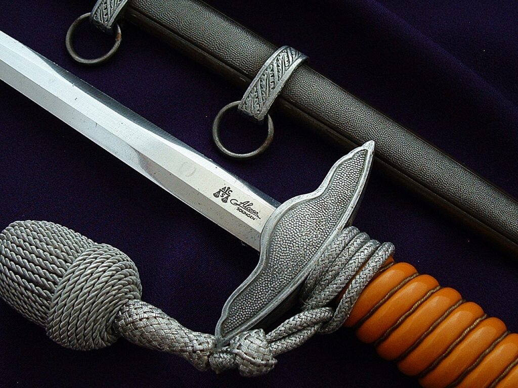 11 - 2nd Model Luftwaffe Officers' Dagger by Alcoso - D1256