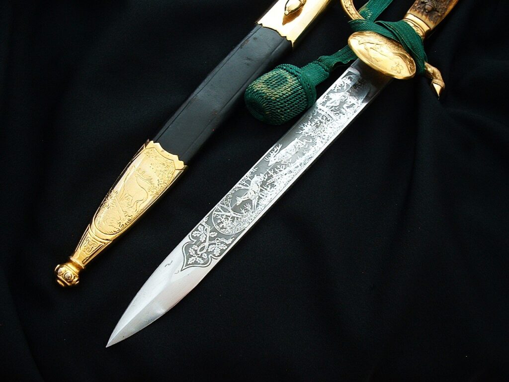 4 - 3rd Reich Forestry Deluxe Cutlass by Eickhorn - D1257