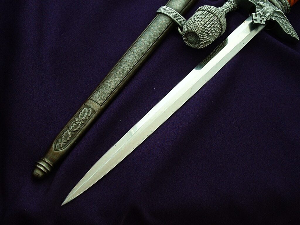 5 - 2nd Model Luftwaffe Officers' Dagger by Alcoso - D1256