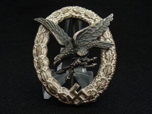 6 - Tombac Air Gunner Radio Operator Qualification Badge by Assmann - M570