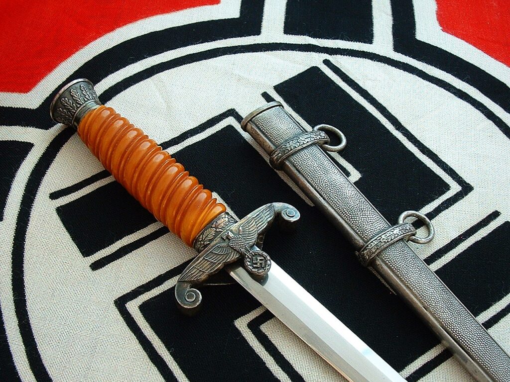 7 - Heer Officer's Dagger by WKC - D1258