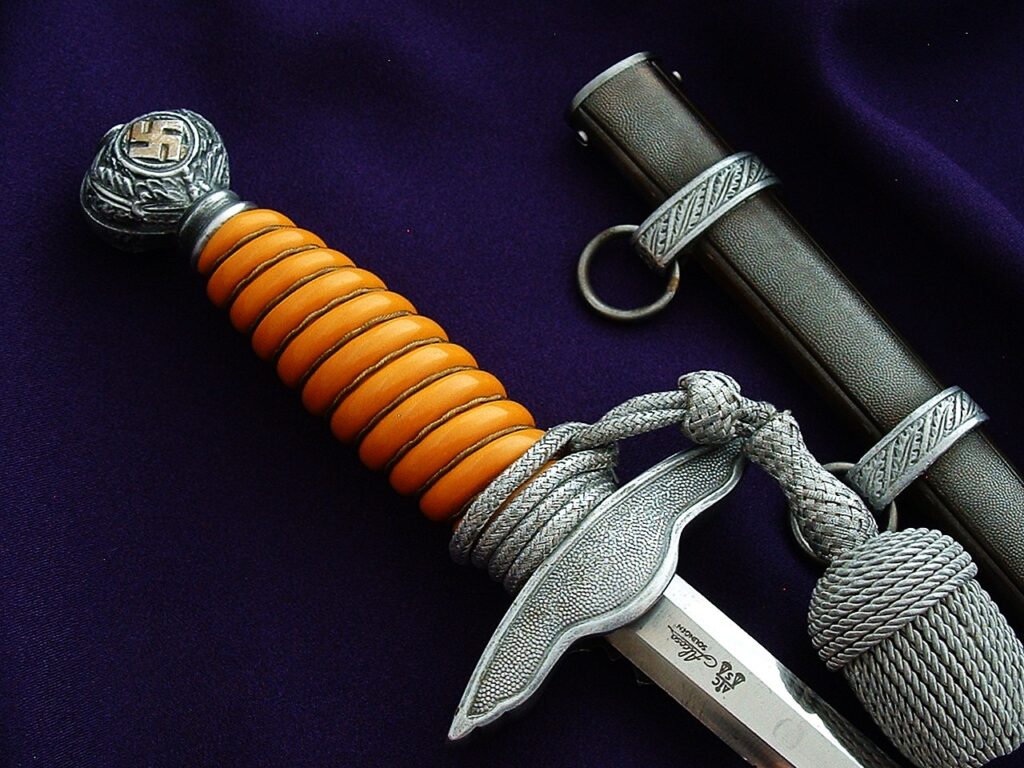 8 - 2nd Model Luftwaffe Officers' Dagger by Alcoso - D1256