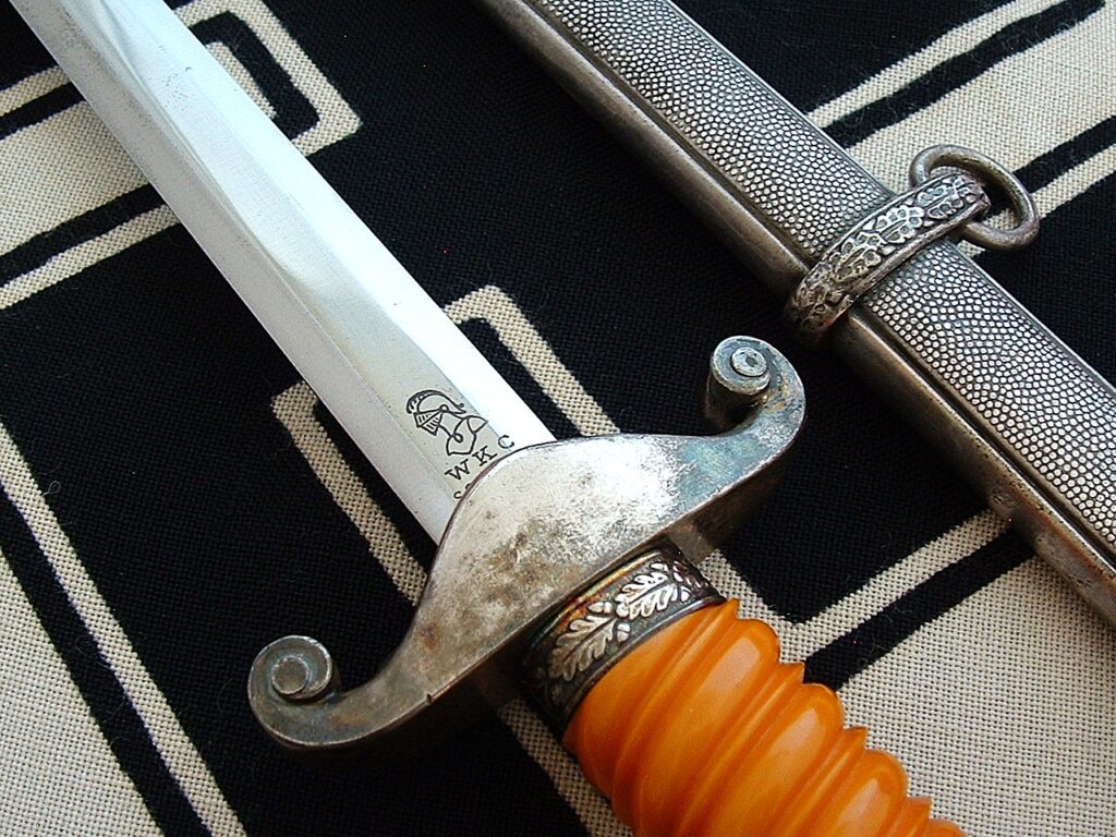 9 - Heer Officer's Dagger by WKC - D1258