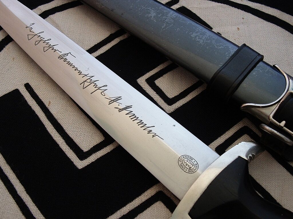 14 - Himmler Honor Dagger by Eickhorn - D1261