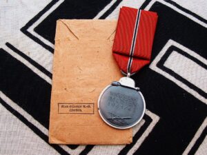 2 - Excellent Eastern Front Medal, Klein & Quenze - M571