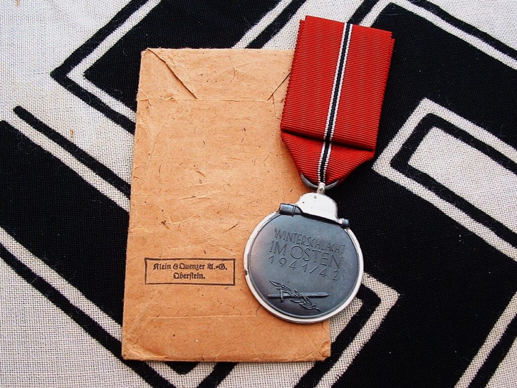 2 - Excellent Eastern Front Medal, Klein & Quenze - M571