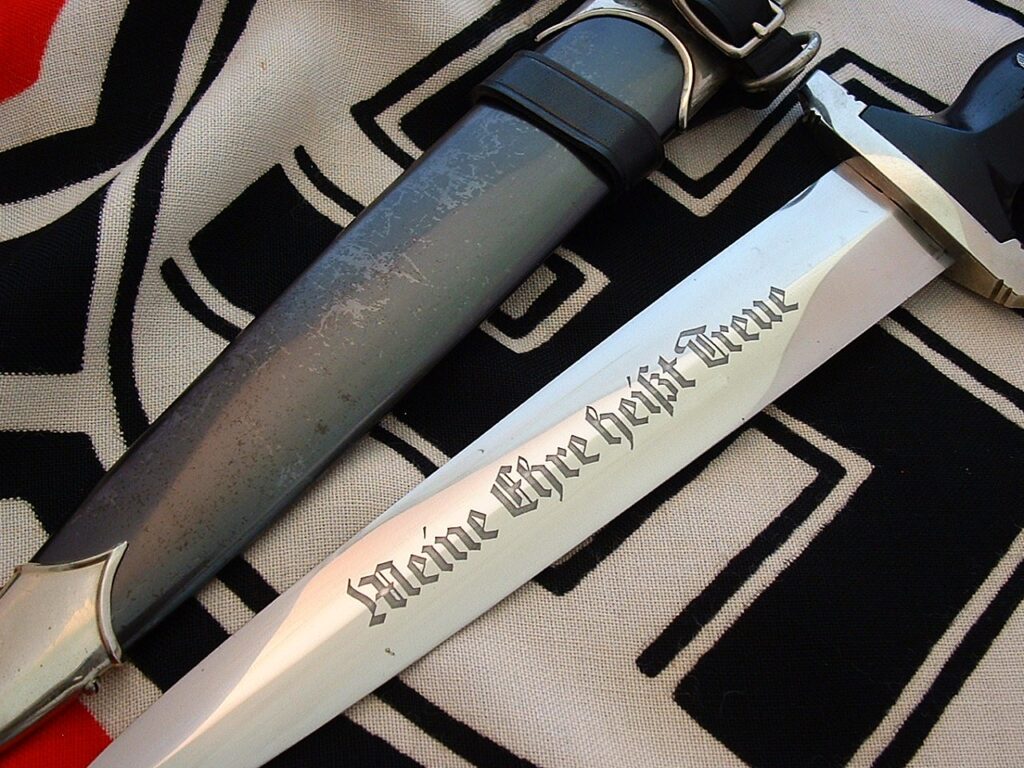 2 - Himmler Honor Dagger by Eickhorn - D1261