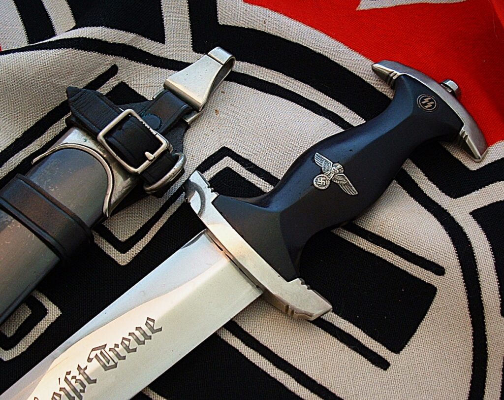 7 - Himmler Honor Dagger by Eickhorn - D1261