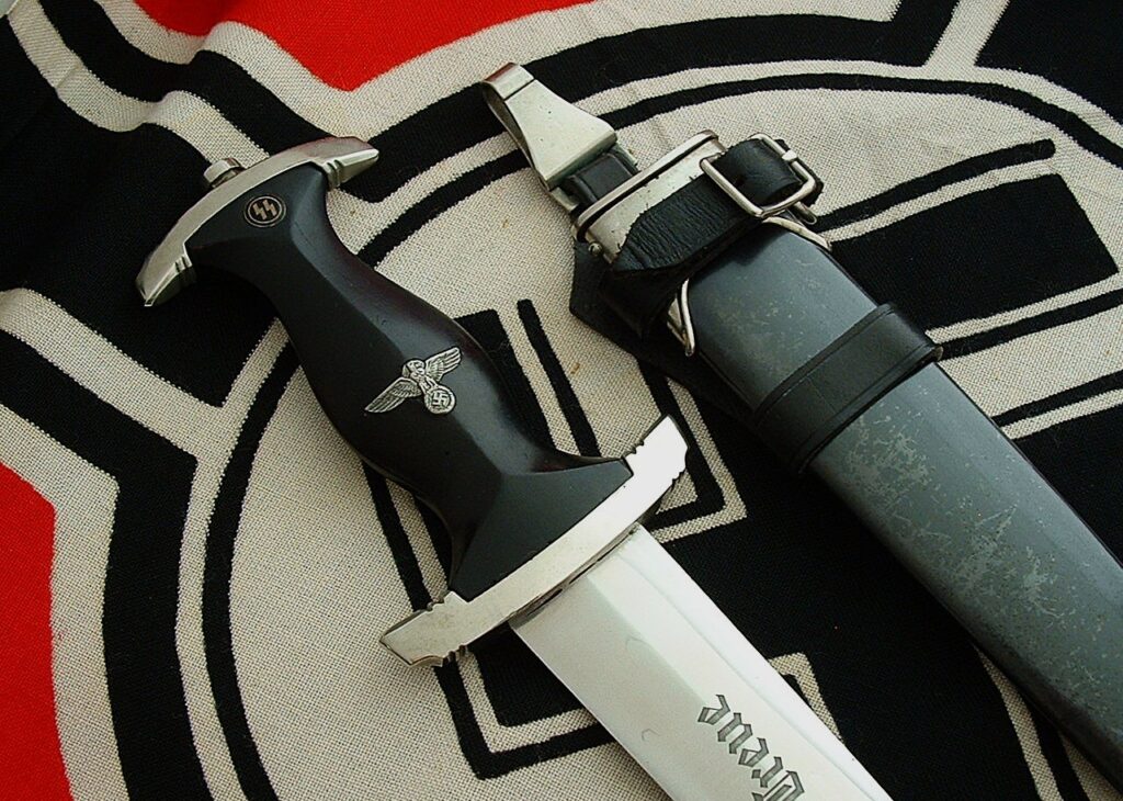 9 - Himmler Honor Dagger by Eickhorn - D1261