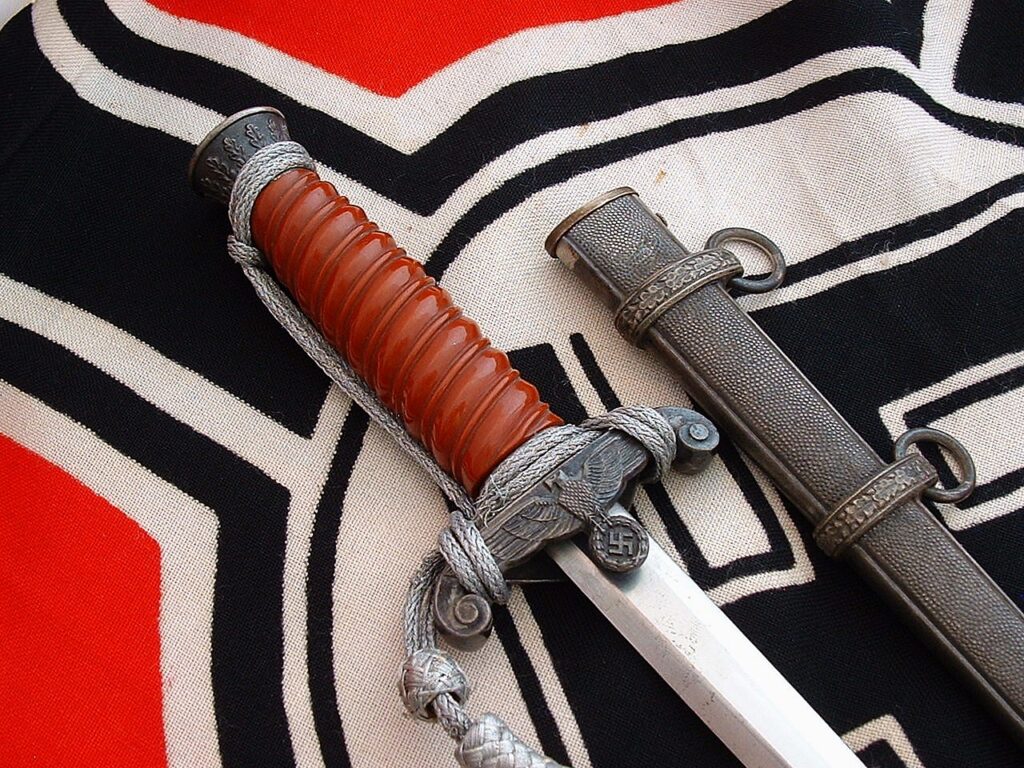 1 - Army Officer's Dagger by WKC - D1276
