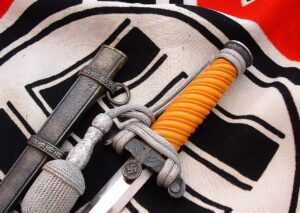 1 - Slant Grip Heer Officer's Dolch by Puma - D1269