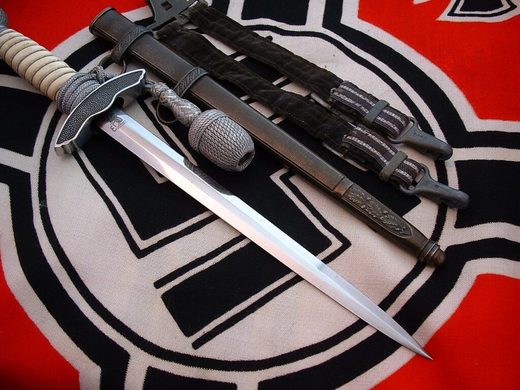 11 - Ivory 2nd Model Luftwaffe Officers Dagger by Eickhorn - D1272