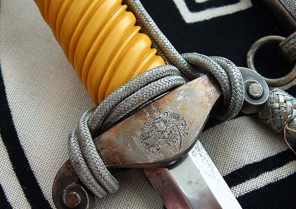 11 - Personalized Slant Grip Heer - D1277