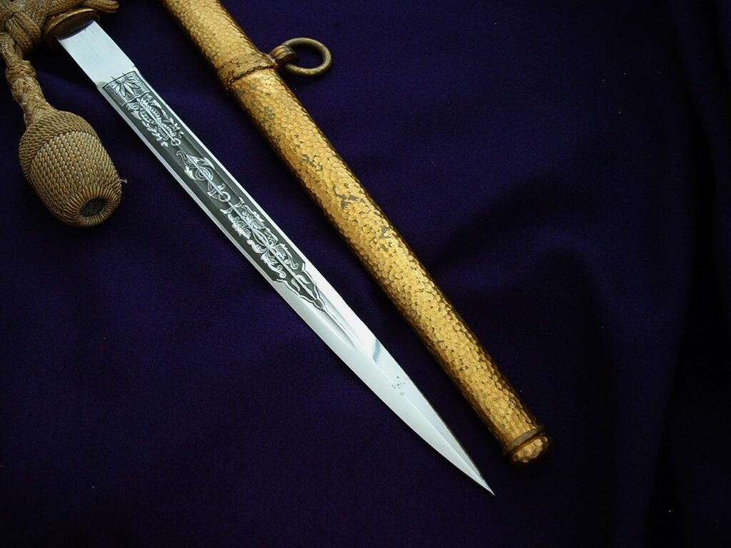 12 - A Beautiful 3rd Reich Navy Dirk by Eickhorn - D1271