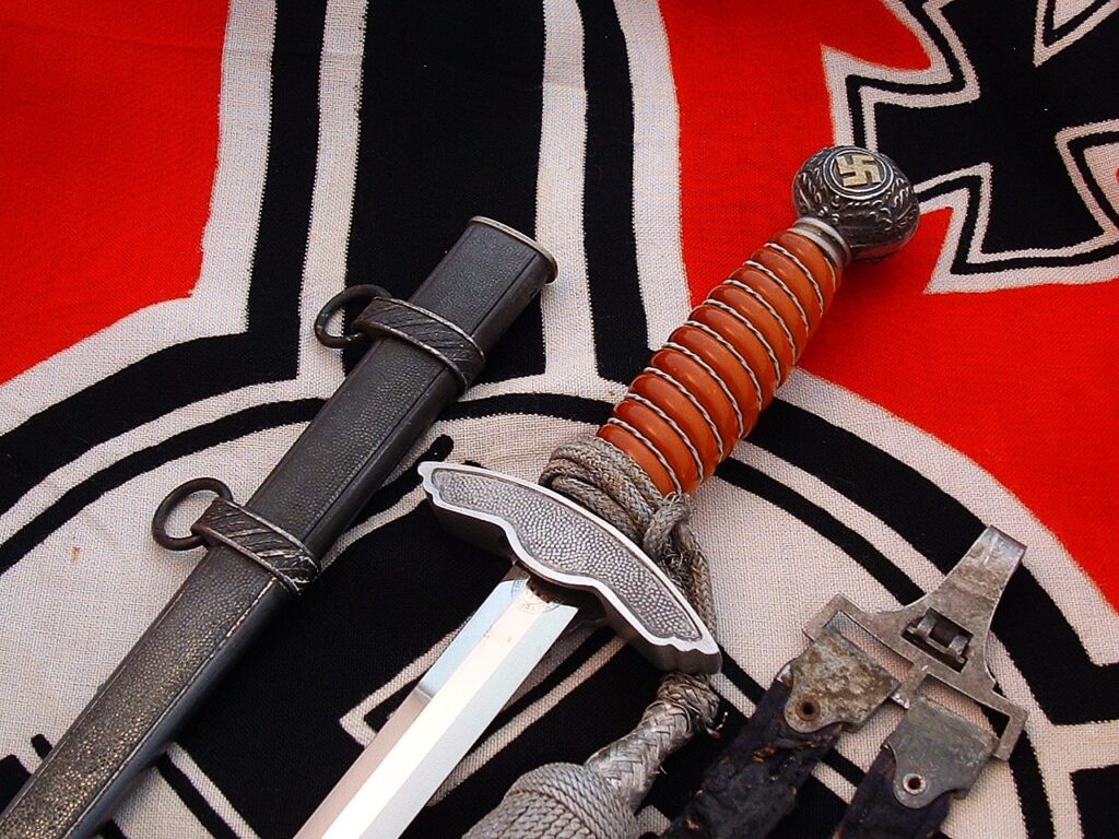 2 - 2nd Model Luft Officers' Dagger by Weyersberg - D1274