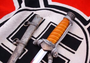 2 - 3rd Reich Army Officers' Dagger by Eickhorn - D1275