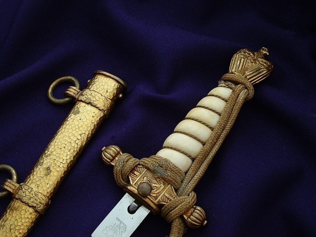 3 - A Beautiful 3rd Reich Navy Dirk by Eickhorn - D1271