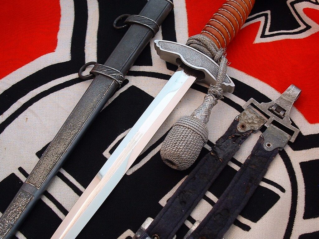4 - 2nd Model Luft Officers' Dagger by Weyersberg - D1274