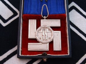 4 - SS 12 Year Long Service Award - M573