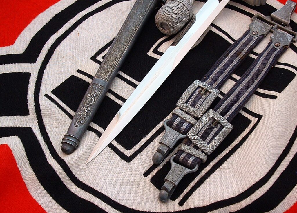 5 - 2nd Model Luft Officers' Dagger by Weyersberg - D1274