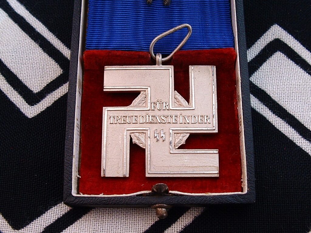 5 - SS 12 Year Long Service Award - M573