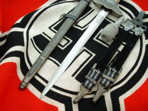 6 - 2nd Model Luft Officers' Dagger by E Pack - D1267