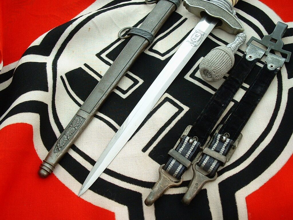 6 - 2nd Model Luft Officers' Dagger by E Pack - D1267