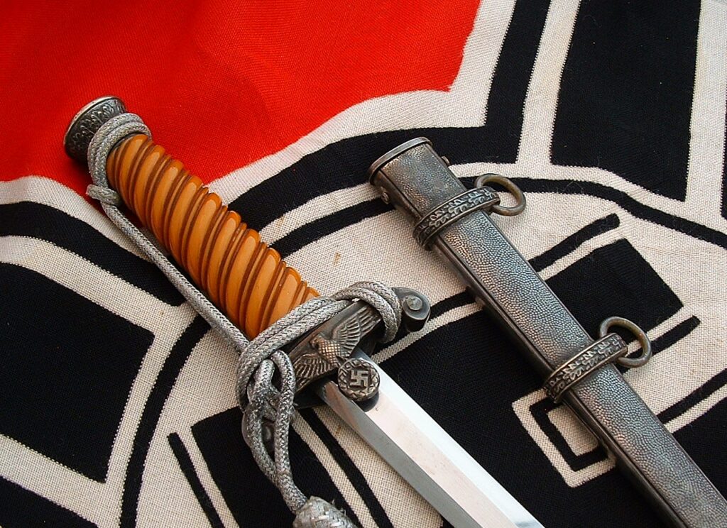 6 - Slant Grip Heer Dagger by WKC - D1273