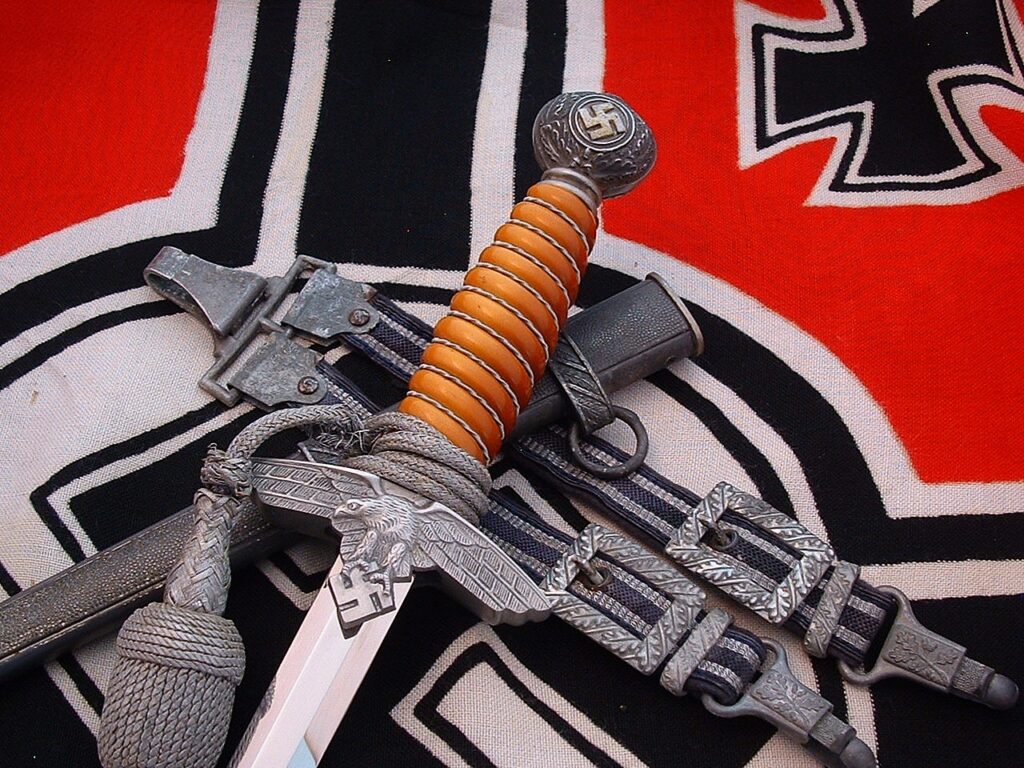 7 - 2nd Model Luft Officers' Dagger by Weyersberg - D1274