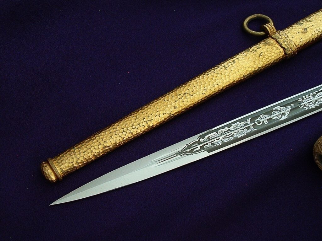 7 - A Beautiful 3rd Reich Navy Dirk by Eickhorn - D1271