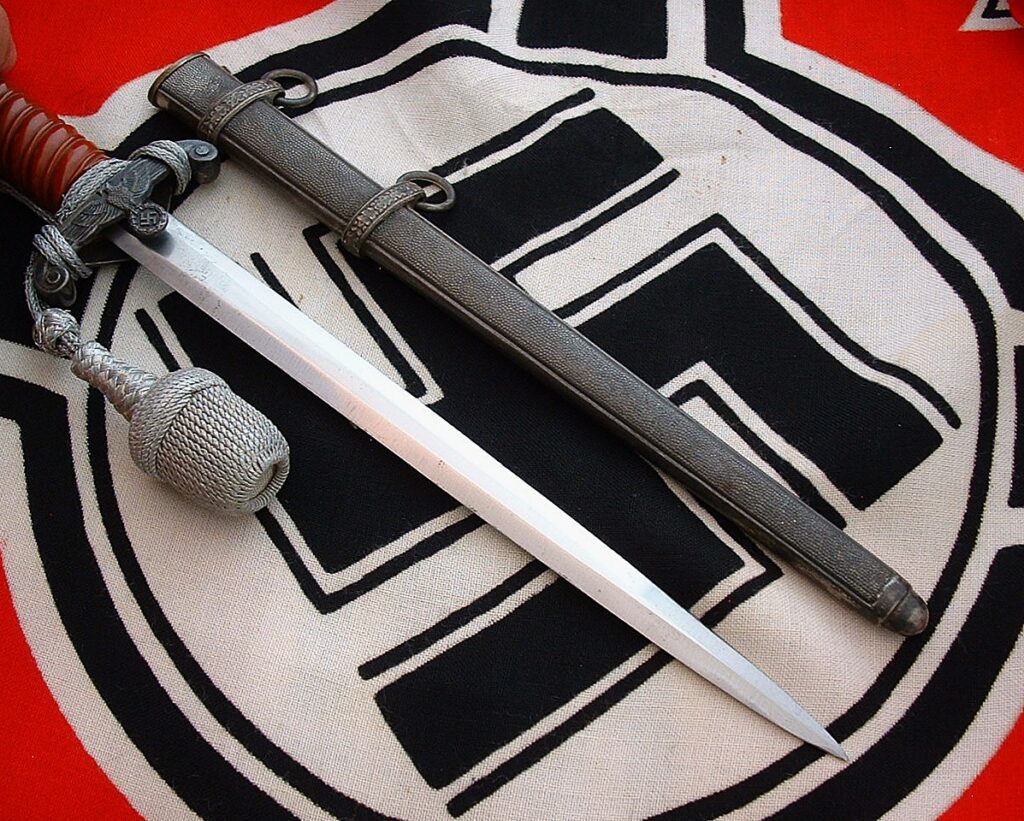 7 - Army Officer's Dagger by WKC - D1276