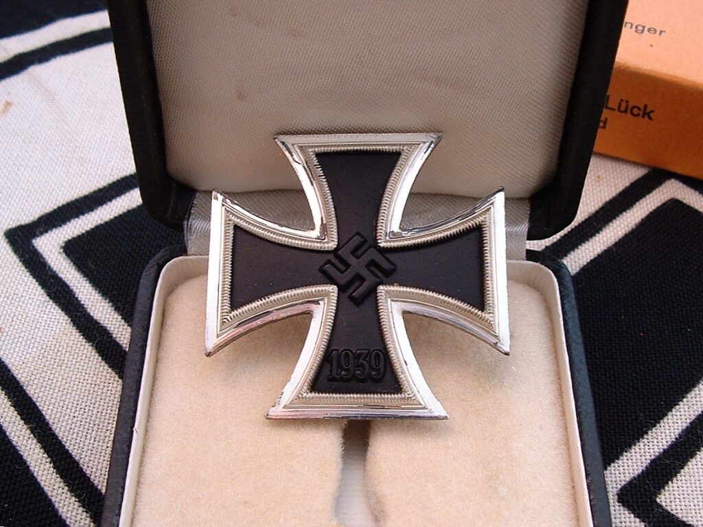 7 - Stunning Iron Cross 1st Class Complete by Steinhauer & Lück - M572