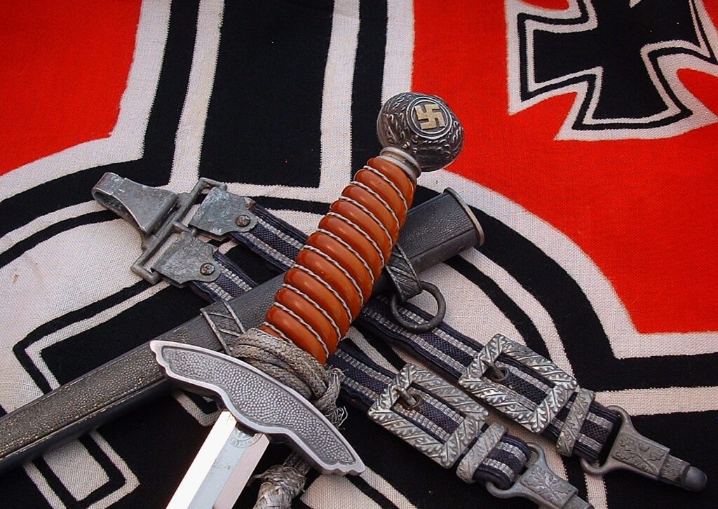 8 - 2nd Model Luft Officers' Dagger by Weyersberg - D1274