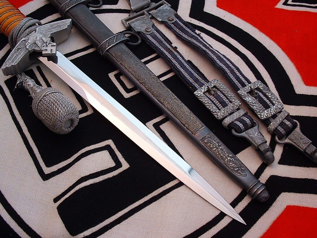 9 - 2nd Model Luft Officers' Dagger by Weyersberg - D1274