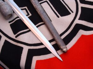 9 - 3rd Reich Army Officers' Dagger by Eickhorn - D1275